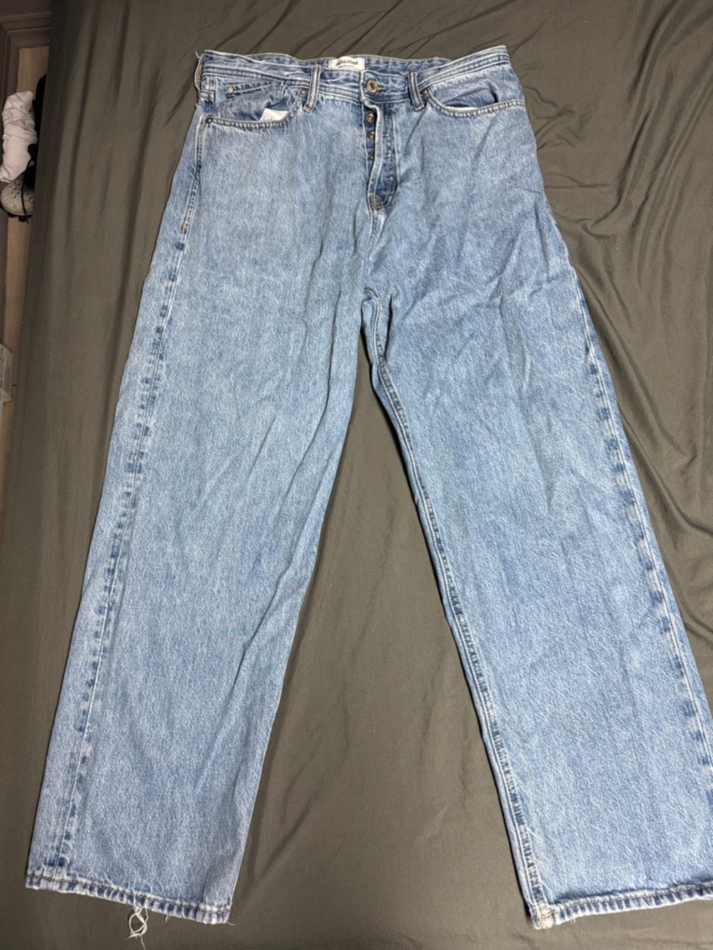 Men's Light Blue Straight-Leg Jeans